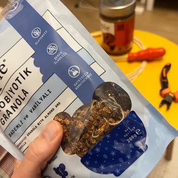 Granola Paketinde İplik Parçaları Şoku