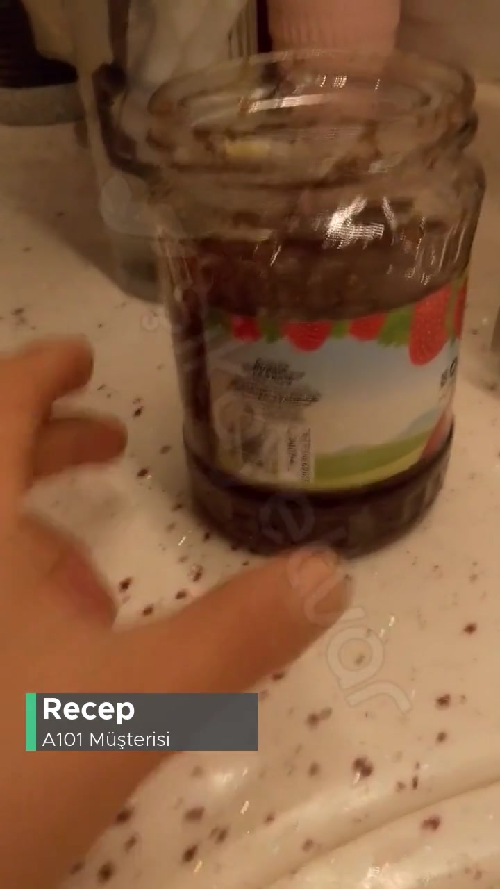 A101 Bolmix Çilek Reçelinde Kurt Sorunu! videonun kapak resmi