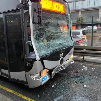 Metrobüs Şoförlerinin Tehlikeli Sürüşü