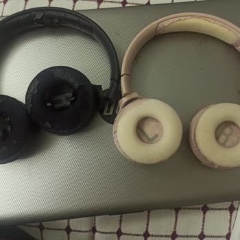 JBL Kulaklıkların Deri Soyulma Sorunu