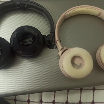 JBL Kulaklıkların Deri Soyulma Sorunu