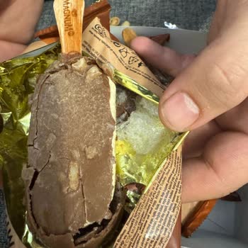 Küflü Magnum Mini Dondurmalar Şoku