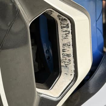 BMW İle Yaşanan Jant Boyası Ve Yazılım Güncelleme Sorunu