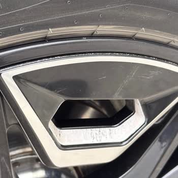 BMW İle Yaşanan Jant Boyası Ve Yazılım Güncelleme Sorunu
