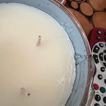 Kırık Mum Ve Yetersiz Kargo Hizmeti