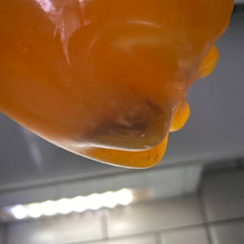 Cappy Meyve Suyunda Şok Edici Siyah Parça