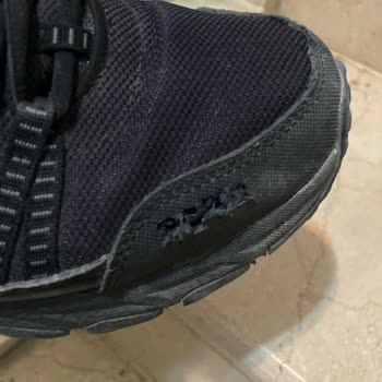 Skechers Ayakkabının Filesi 4 Ayda Yırtıldı, Çözüm Bekliyorum