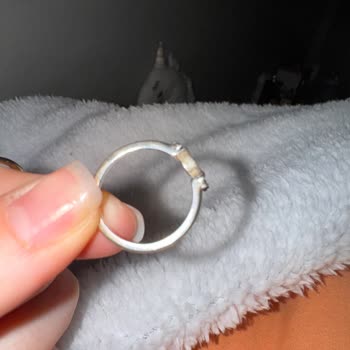 Ücretsiz Tadilat Sözü Verilen Yüzüğün Renk Sorunu