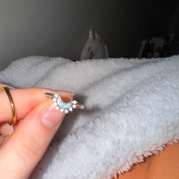 Ücretsiz Tadilat Sözü Verilen Yüzüğün Renk Sorunu