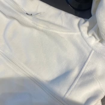 Sudadera Columbia, problema de tela en el hombro izquierdo