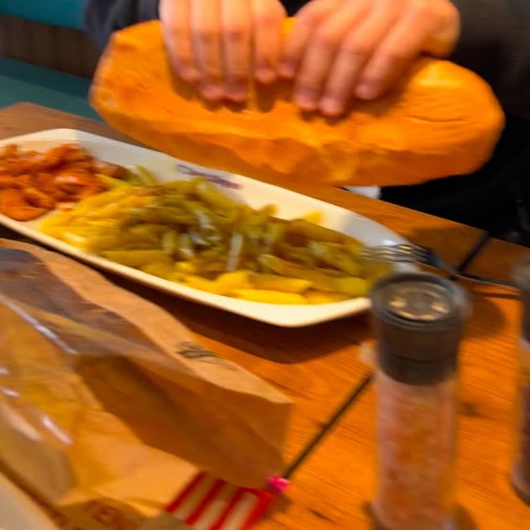 Yavaş Servis Ve Eksik Ekmek Sorunu