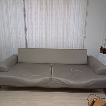 Kelebek Mobilya'nın Kanepe Süngeri Üç Yılda Çöktü, Cevap Yok