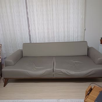Kelebek Mobilya'nın Kanepe Süngeri Üç Yılda Çöktü, Cevap Yok