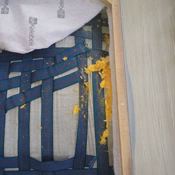 Kelebek Mobilya'nın Kanepe Süngeri Üç Yılda Çöktü, Cevap Yok