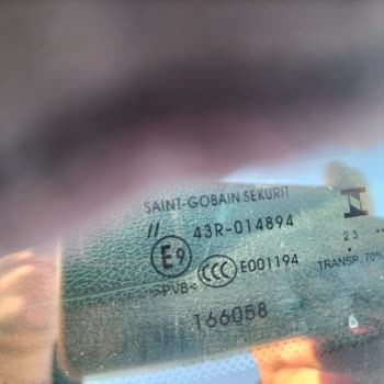 Toyota Proace Araç Camlarının Dayanıksızlığı