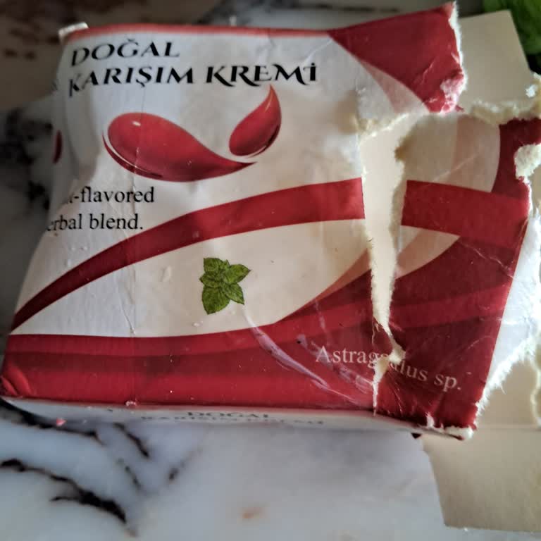 Edn İletişim Reklam Taşımacılık Ve Danışmanlık Ürün Kutunun İçine Akmış Halde Geldi