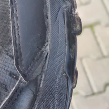 Problema con cambio de zapatos Adidas, rechazo por defecto de fábrica