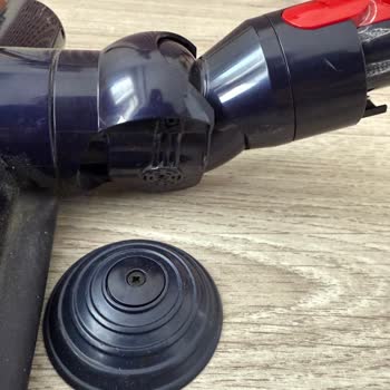 Dyson Gen5Detect Vacuum Head Wheels Broke – No Replacement After 5 Months
