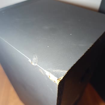 PTT Kargo İle Hasarlı Teslimat Ve Yetersiz Müşteri Hizmetleri