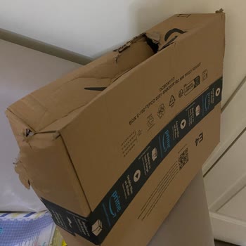 Amazon Kargo Sorunu: Hasarlı Kitaplar Ve Yetersiz Çözüm