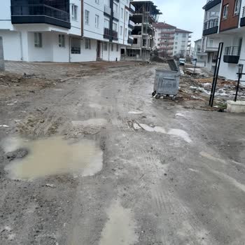 Yıldırım Mahallesi'nde Çamur Sorunu Ve İlgisizlik