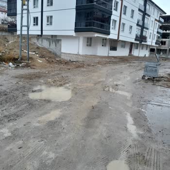 Yıldırım Mahallesi'nde Çamur Sorunu Ve İlgisizlik