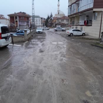 Yıldırım Mahallesi'nde Çamur Sorunu Ve İlgisizlik