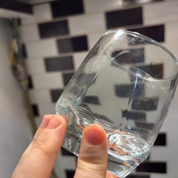 Bulaşık Tableti Hayal Kırıklığı: Bardaklar İz İçinde