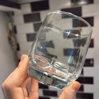 Bulaşık Tableti Hayal Kırıklığı: Bardaklar İz İçinde