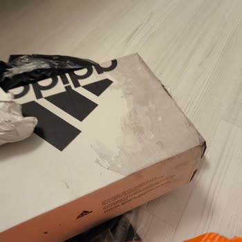 Defolu Ve Şarap Kokulu Ayakkabı Sorunu