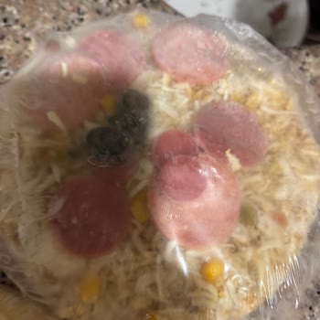 Bozuk Pizza Ve Ücret İadesi Talebi