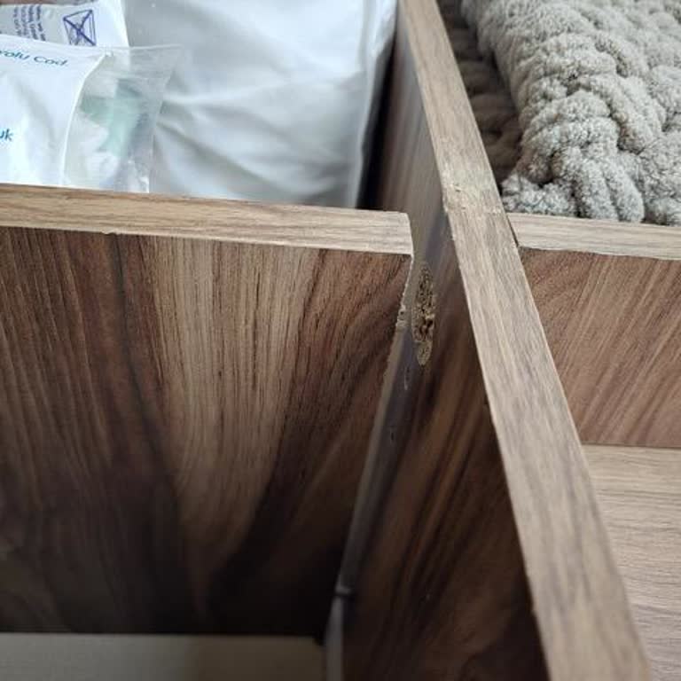 Vivense Mobilya: Kırılan Baza Ve İletişim Sorunları