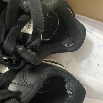 Nike Ayakkabının Hızla Yıpranması Ve Mağaza İlgisizliği