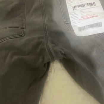 Garantiye Gönderilen Pantolonun Renk Ve Aşınma Sorunu