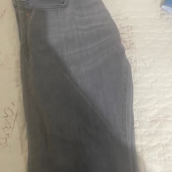 Garantiye Gönderilen Pantolonun Renk Ve Aşınma Sorunu