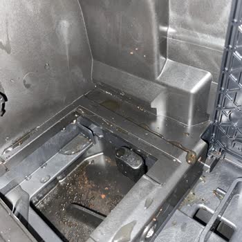 Philips Espresso Makinesi: İki Günlük Ürün Su Ve Kahve Akıtıyor!