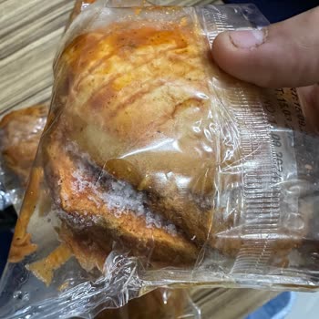 Sıcak Beklerken Donuk Gelen Hamburgerler