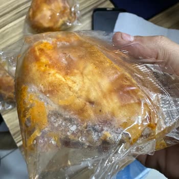 Sıcak Beklerken Donuk Gelen Hamburgerler