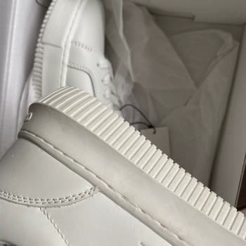 Calvin Klein Yanlış Ve Kirli Ayakkabı Teslimatı: İade Sürecinde Mağduriyet