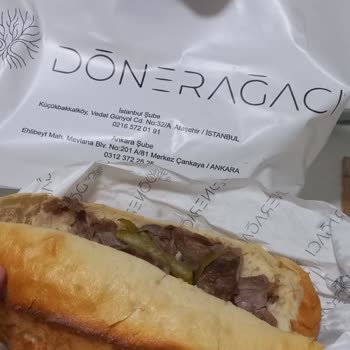 Bayat Ekmek Ve Pişmemiş Döner Şoku