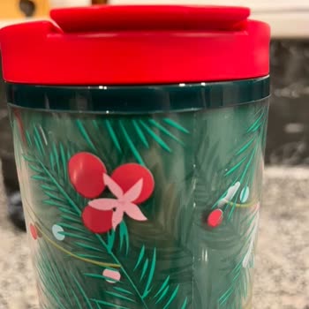 Starbucks Termos Patlaması: Müşteri Güvenliği Sorgulanıyor