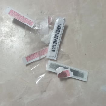 Yapışkan Bantlarla Mahvolmuş Rujlar!