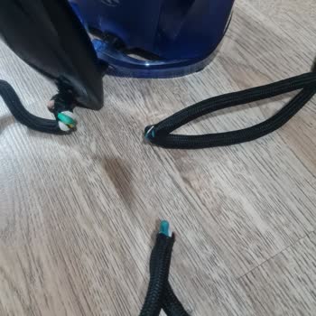 Philips Azur Elite Ütüde Güvenlik Riski: Kırışan Kablo