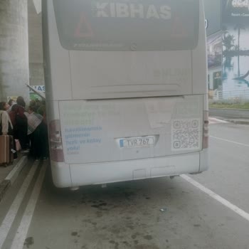 Otobüs Kaosu Ve Zarar Gören Eşyalar