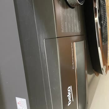 Beko Çamaşır Makinesi Yer Değiştiriyor Ve Çok Ses Çıkarıyor!