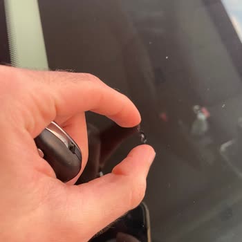 Renault Mais'ten Aldığım Araçta Çatlak Ve Garantide Sorun Yaşadım