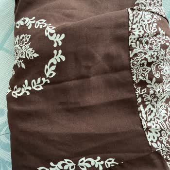 Yanlış Renk Elbise Ve İlgisiz Müşteri Hizmeti