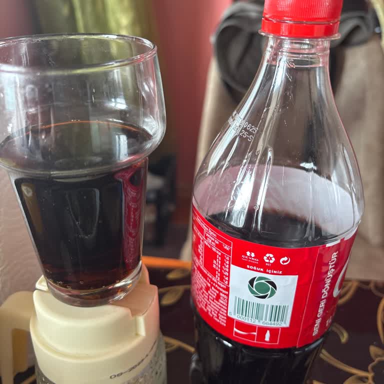 Gazsız Ve Asitsiz Coca Cola Hayal Kırıklığı
