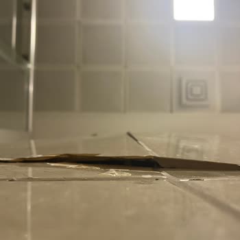 Emlak Konut'ta Sürekli Çatlayan Duvarlar