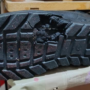 Scooter Markasının Su Geçiren Ayakkabıları: Beklentileri Karşılamadı